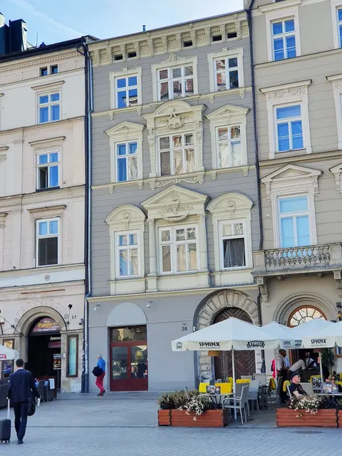 Main Square Apartments