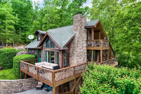 Cosby Contemporary Cabin