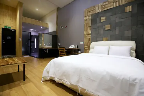 Gongju J2 Hotel