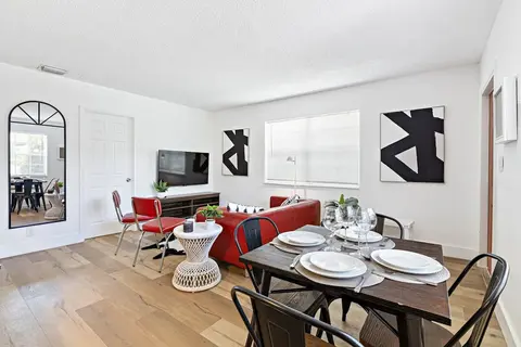 Lovely 2 BR Condo With Free Parking on Premises