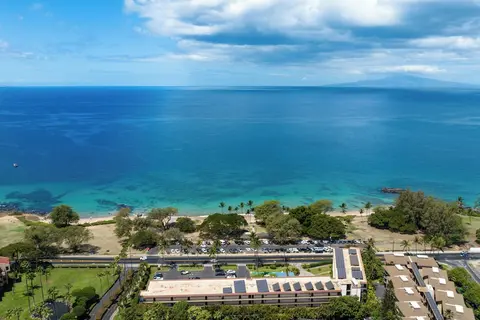 Calina's Maui Parkshore Kam lll