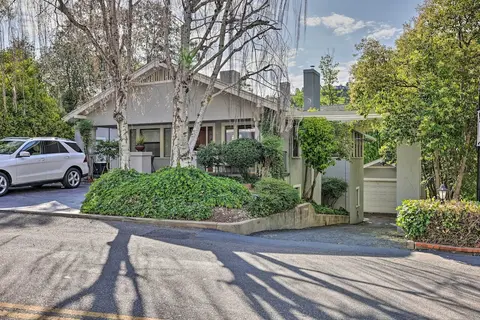 Peaceful Sonora Home w/ Grill: Walk to Downtown!