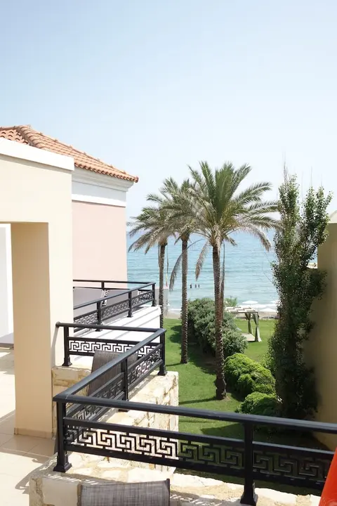 Alexandra Beach Hotel
