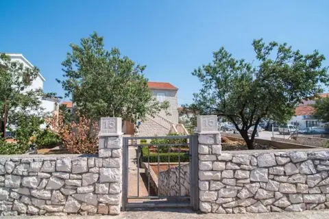 Apartments Batinic - Two Bedroom Apartment With Terrace and Sea View