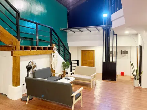 Cozy Coron Inn