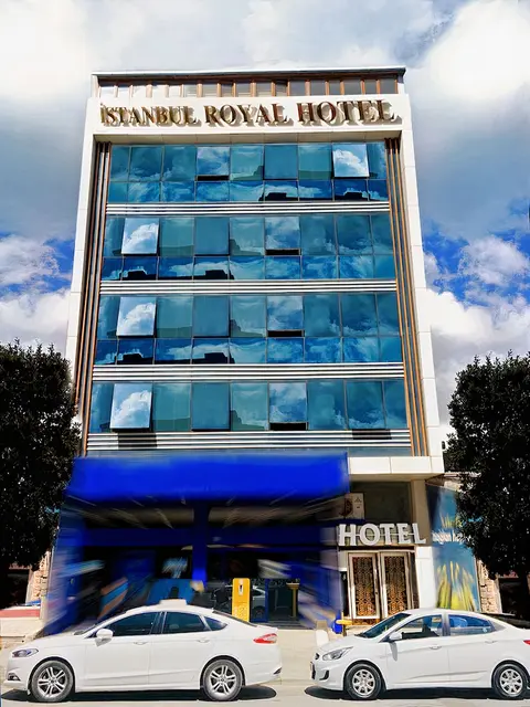 Cois Inn Royal Hotel