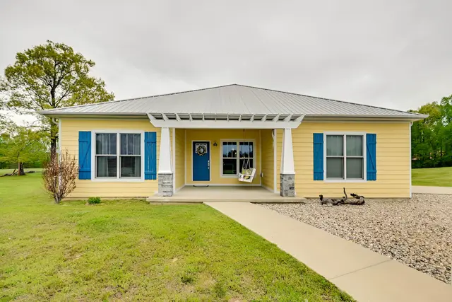 Family-friendly Russell Springs Home w/ Game Room!