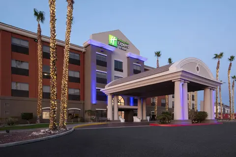 Holiday Inn Express & Suites Yuma by IHG