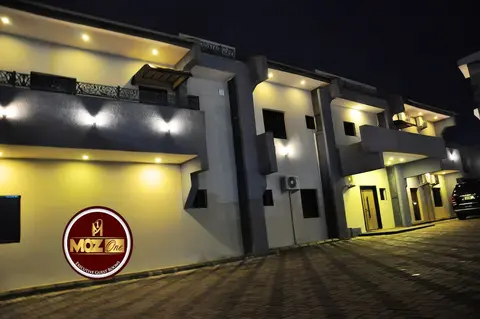 Moz One Executive Guest Rooms Hombori