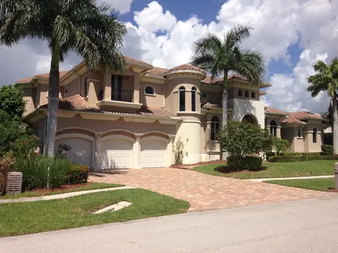 Beautiful Huge Marco Island Fl Waterfront Home- Great for Large Families