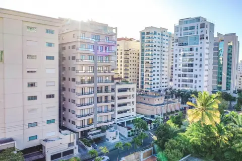 Flat in Regatta II 306