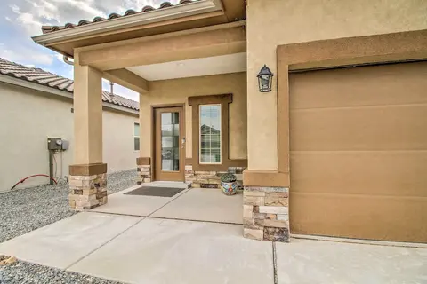Family-friendly Rio Rancho Home Near Old Town