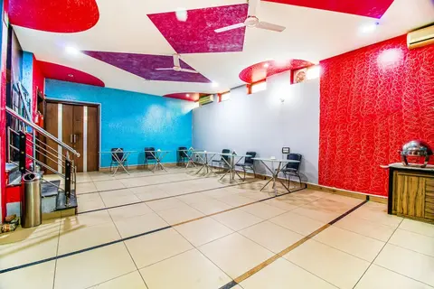 FabHotel Apple Tree Premium