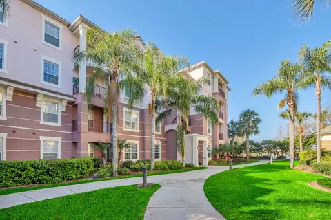 4024 Breakview Drive #208