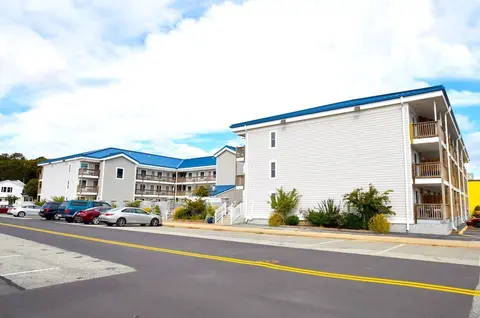 Orleans Court 224 1 Bedroom Condo by RedAwning