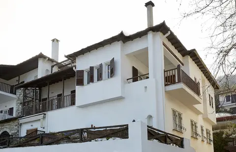 Agios Ioannis Luxurious Beachfront Apt