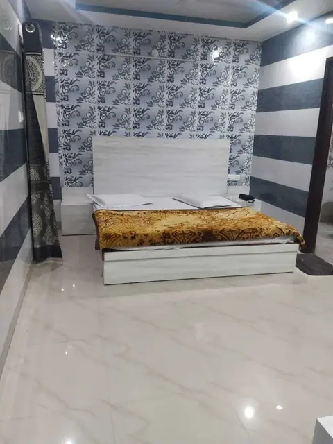 Hotel Shri Radha Niwas