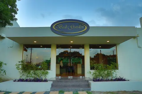 Neel's City Resort