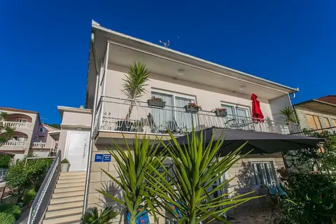 Luxury  Apartments Giovanni with  pool