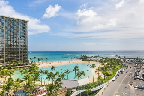 Ilikai Tower 943 Condo - Walk to the Beach, Shops & Restaurants! by RedAwning