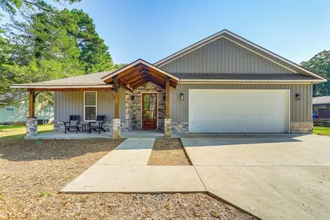 Spacious Heber Springs Home - Easy Marina Access!