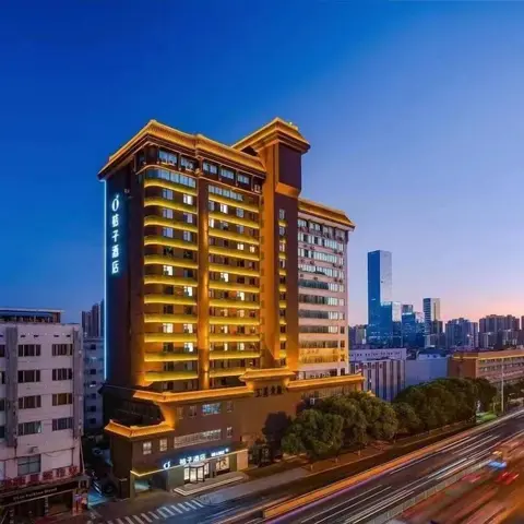 Orange Hotel