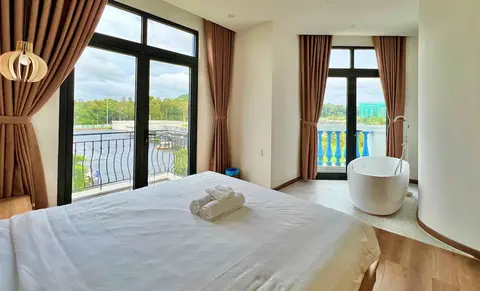 S79 Lago Pavillion Grand World