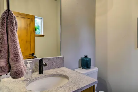 Mcall Townhome w/ Garage: Walk to Payette Lake!