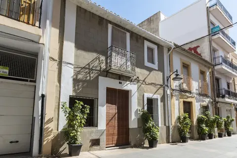 Casc Antic in Javea With 2 Bedrooms and 1 Bathrooms
