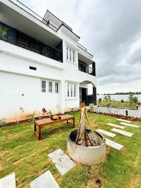 Breezy villa