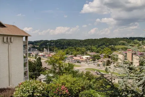 Whispering Pines 212