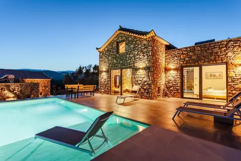 Gerakada Luxury-horizon Villa With Private Pool