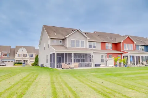 Shuttle to Beach: Millville Townhome w/ Porch