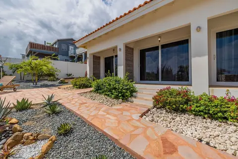 Caribbean Charm Serene Santa Lucia Sunny Pool