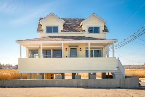 Oceanfront Front Porch Back Deck Kitchen