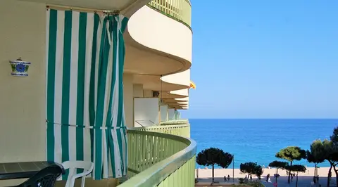 Amplio apartamento en primera linea de playa en Platja d’Aro