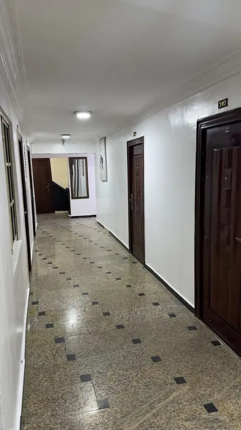 Quaters Inn & Suites