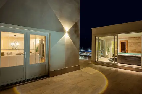 Inland villa Senses with pool and spa