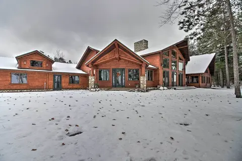 Expansive Ruth Lake Home w/ Dock, Fire Pit & Beach