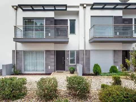 Attractive Villa in Salir Do Porto