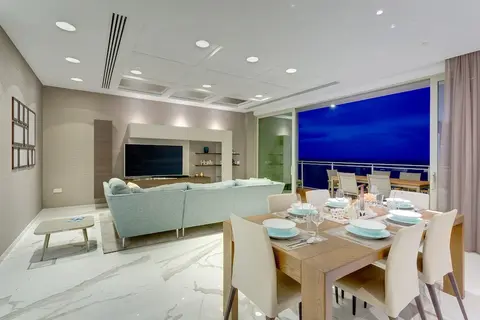 Super Luxury Apartment in Tigne Point, Amazing Ocean Views