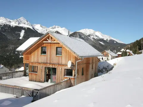 Chalet Hohentauern by Ski Lift