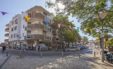 B45 - Main Avenue 2 Bed Apartment