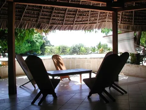 Sunny Hotel Majunga