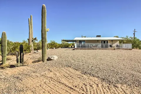 Classy Tucson Escape w/ Fire Pit on 5 Acres!