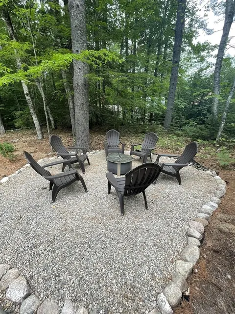 Maine Pines Lmit 8 4 Bedroom Home by RedAwning