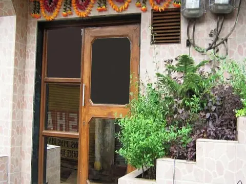 Goroomgo Brij Dham Guest House Mathura