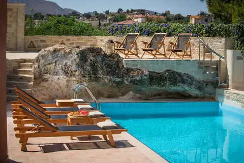 Phaistos Villas - Villa Dafne Poolside Gem