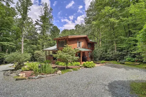 4 Mi to Sugar Mtn: 'rocky Creek Cabin' w/ Hot Tub