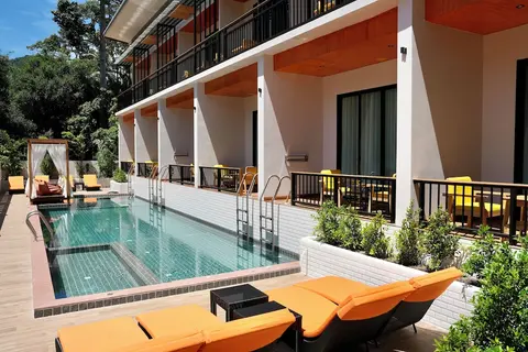 mar ozo kohtao